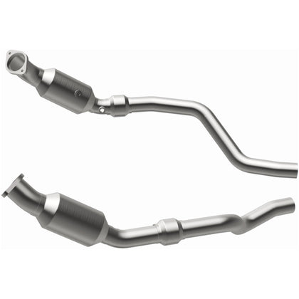 MagnaFlow OEM Grade Federal / EPA Compliant Direct-Fit Catalytic Converter 16421