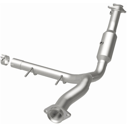 MagnaFlow 2015-2020 Ford F-150 5.0L OEM Grade Federal / EPA Compliant Direct-Fit Catalytic Converter 21-470