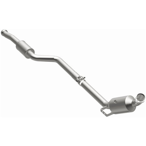 MagnaFlow 2011-2012 Mercedes-Benz C300 3.0L OEM Grade Federal / EPA Compliant Direct-Fit Catalytic Converter 21-497