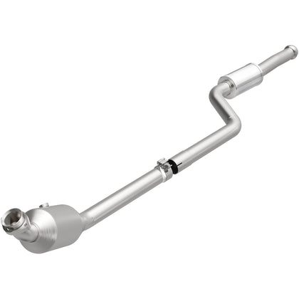 MagnaFlow 2011-2012 Mercedes-Benz C300 3.0L OEM Grade Federal / EPA Compliant Direct-Fit Catalytic Converter 21-497