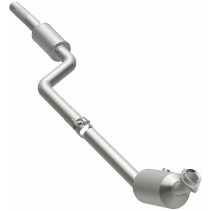 MagnaFlow 2011-2012 Mercedes-Benz C300 3.0L OEM Grade Federal / EPA Compliant Direct-Fit Catalytic Converter 21-498