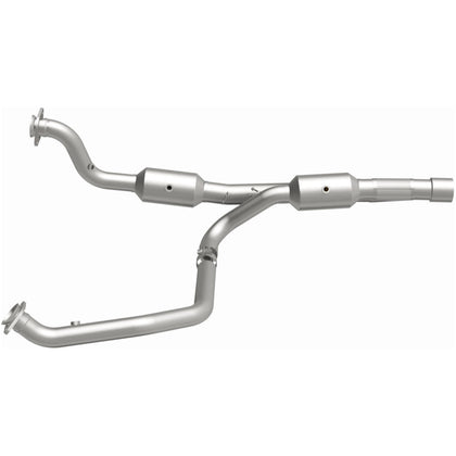 MagnaFlow 2015-2020 Ram 2500 6.4L | 2014-2020 Ram 3500 6.4L OEM Grade Federal / EPA Compliant Direct-Fit Catalytic Converter 21-513