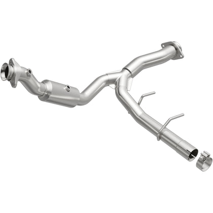 MagnaFlow 2015-2017 Ford Expedition 3.5L | 2015-2017 Lincoln Navigator 3.5L OEM Grade Federal / EPA Compliant Direct-Fit Catalytic Converter 21-528