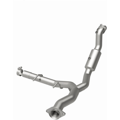 MagnaFlow 2015-2017 Ford Expedition 3.5L | 2015-2017 Lincoln Navigator 3.5L OEM Grade Federal / EPA Compliant Direct-Fit Catalytic Converter 21-528