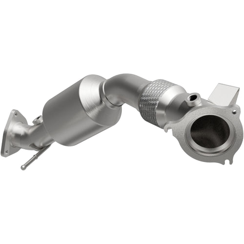 MagnaFlow 2012-2013 Land Rover Range Rover Evoque 2.0L | 2013-2015 Land Rover LR2 2.0L OEM Grade Federal / EPA Compliant Direct-Fit Catalytic Converter 21-537