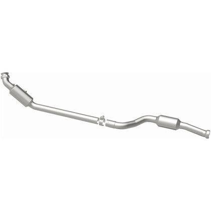 MagnaFlow 2012-2018 Mercedes-Benz CLS550 Base 4.7L OEM Grade Federal / EPA Compliant Direct-Fit Catalytic Converter 21-563