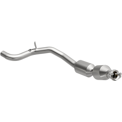 MagnaFlow 2014-2019 Land Rover Range Rover Sport 3.0L / 2014-2019 Land Rover Range Rover 3.0L OEM Grade Federal / EPA Compliant Direct-Fit Catalytic Converter 21-607