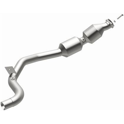 MagnaFlow 2014-2019 Land Rover Range Rover Sport 3.0L / 2014-2019 Land Rover Range Rover 3.0L OEM Grade Federal / EPA Compliant Direct-Fit Catalytic Converter 21-607