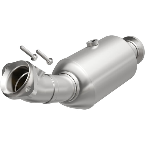MagnaFlow OEM Grade Federal / EPA Compliant Direct-Fit Catalytic Converter 21-681