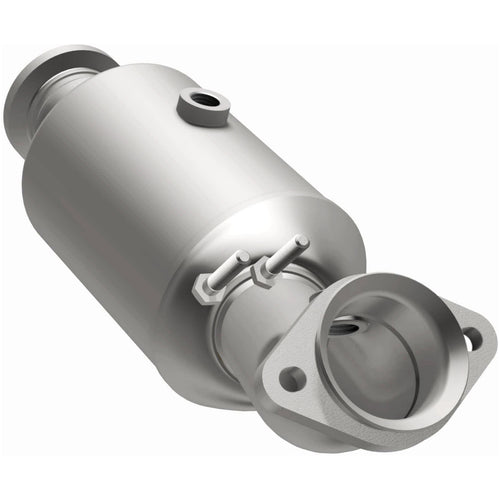 MagnaFlow OEM Grade Federal / EPA Compliant Direct-Fit Catalytic Converter 21-682