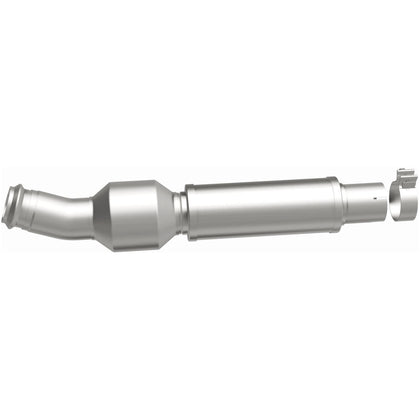 MagnaFlow OEM Grade Federal / EPA Compliant Direct-Fit Catalytic Converter 21-737