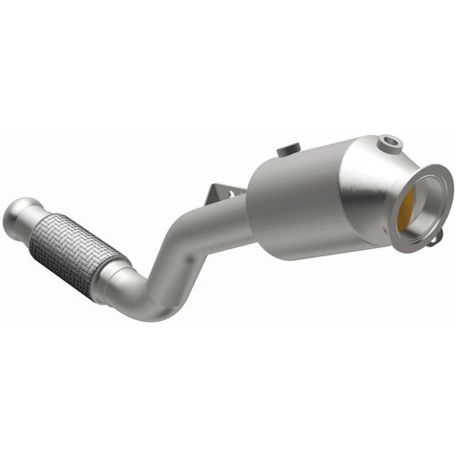 MagnaFlow 2016-2022 Mercedes-Benz Metris 2.0L OEM Grade Federal / EPA Compliant Direct-Fit Catalytic Converter 21-897