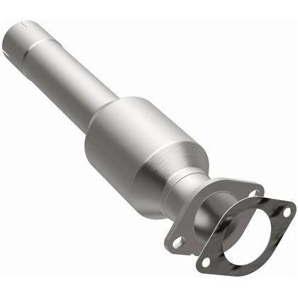 MagnaFlow OEM Grade Federal / EPA Compliant Direct-Fit Catalytic Converter 21-989