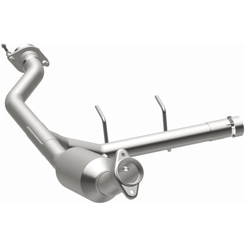 MagnaFlow 2010 Ford F-150 4.6L OEM Grade Federal / EPA Compliant Direct-Fit Catalytic Converter 23-045