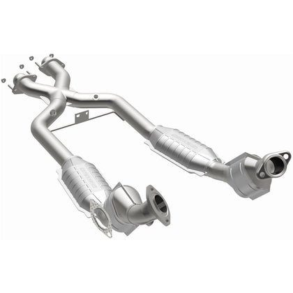 MagnaFlow 1996-1998 Ford Mustang SVT Cobra 4.6L HM Grade Federal / EPA Compliant Direct-Fit Catalytic Converter 23163