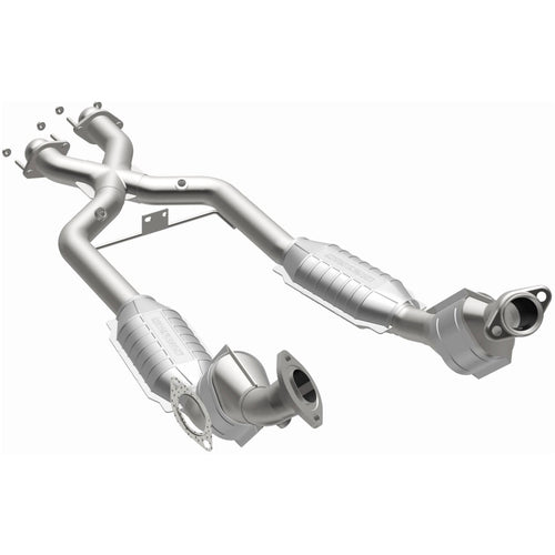 MagnaFlow 1996-1998 Ford Mustang SVT Cobra 4.6L HM Grade Federal / EPA Compliant Direct-Fit Catalytic Converter 23163