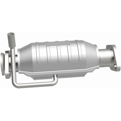 MagnaFlow 1988-1989 Ford Festiva 1.3L Standard Grade Federal / EPA Compliant Direct-Fit Catalytic Converter 23383