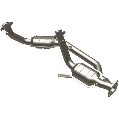 MagnaFlow 1996-1999 Ford Taurus 3.0L | 1996-1999 Mercury Sable 3.0L HM Grade Federal / EPA Compliant Direct-Fit Catalytic Converter 23534