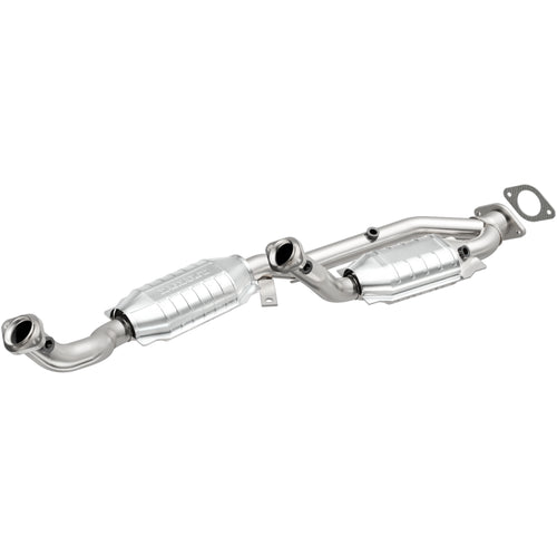 MagnaFlow 1999-2000 Ford Windstar 3.0L HM Grade Federal / EPA Compliant Direct-Fit Catalytic Converter 23543