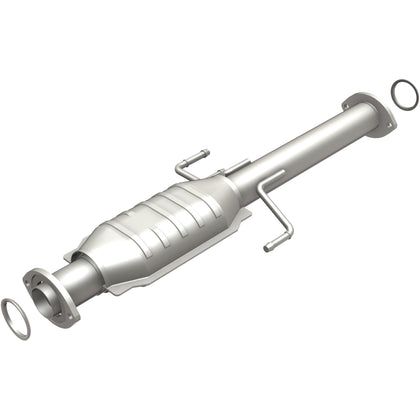MagnaFlow 2000-2004 Toyota Tacoma 3.4L HM Grade Federal / EPA Compliant Direct-Fit Catalytic Converter 23770