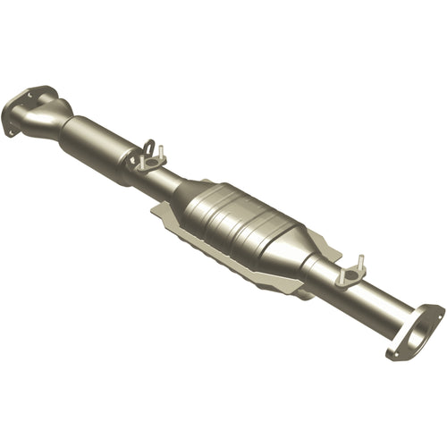 MagnaFlow 1991-1995 Toyota Previa 2.4L Standard Grade Federal / EPA Compliant Direct-Fit Catalytic Converter 23896