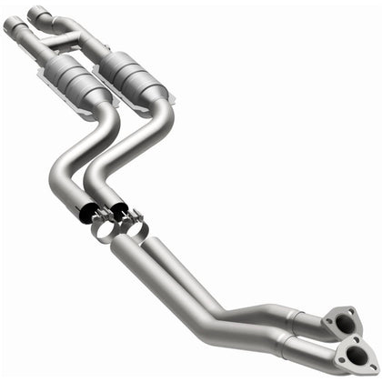 MagnaFlow 1997-1998 BMW 528i 2.8L HM Grade Federal / EPA Compliant Direct-Fit Catalytic Converter 24022