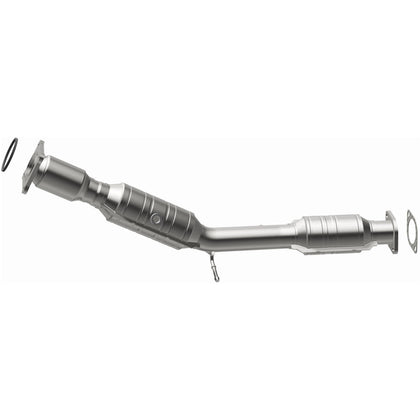 MagnaFlow 2004-2010 Volvo S40 2.4L | 2005-2010 Volvo V50 2.4L HM Grade Federal / EPA Compliant Direct-Fit Catalytic Converter 24144