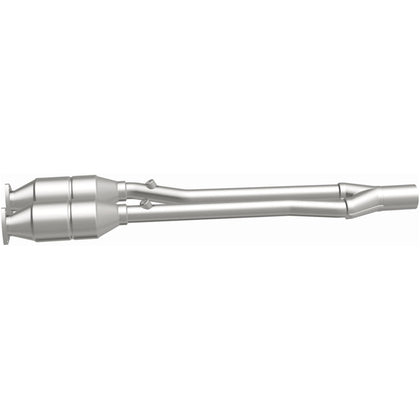 MagnaFlow HM Grade Federal / EPA Compliant Direct-Fit Catalytic Converter 24157