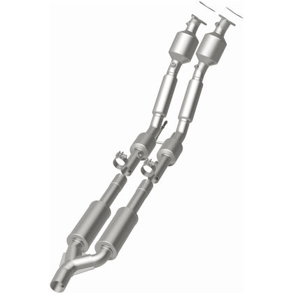 MagnaFlow HM Grade Federal / EPA Compliant Direct-Fit Catalytic Converter 24379