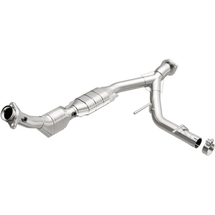 MagnaFlow 2003-2004 Ford Expedition 5.4L HM Grade Federal / EPA Compliant Direct-Fit Catalytic Converter 24414