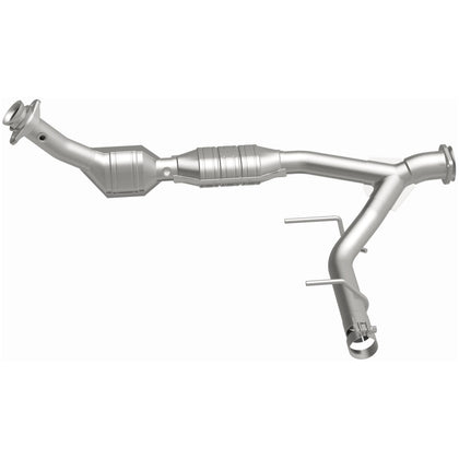 MagnaFlow 2003-2004 Ford Expedition 5.4L HM Grade Federal / EPA Compliant Direct-Fit Catalytic Converter 24414