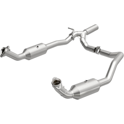 MagnaFlow OEM Grade Federal / EPA Compliant Direct-Fit Catalytic Converter 280014