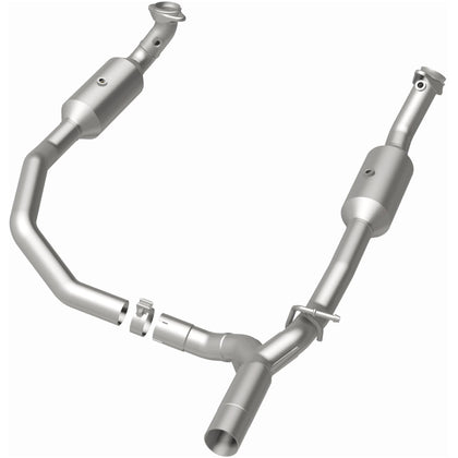 MagnaFlow OEM Grade Federal / EPA Compliant Direct-Fit Catalytic Converter 280014