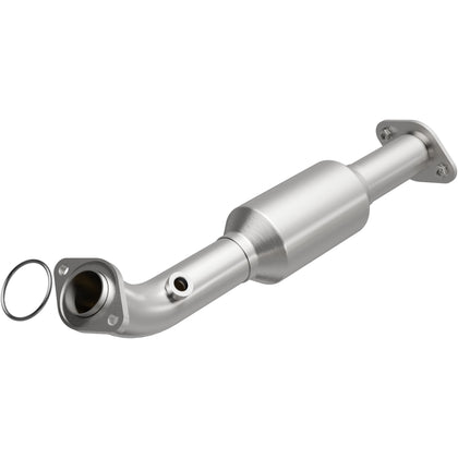 MagnaFlow 2016-2023 Toyota Tacoma 3.5L OEM Grade Federal / EPA Compliant Direct-Fit Catalytic Converter 280078