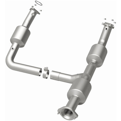 MagnaFlow OEM Grade Federal / EPA Compliant Direct-Fit Catalytic Converter 280210