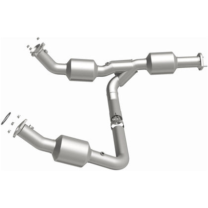 MagnaFlow OEM Grade Federal / EPA Compliant Direct-Fit Catalytic Converter 280210