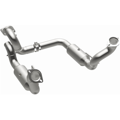 MagnaFlow 2020-2024 Ford F-250 Super Duty 7.3L | 2020-2024 Ford F-350 Super Duty 7.3L OEM Grade Federal / EPA Compliant Direct-Fit Catalytic Converter 280246