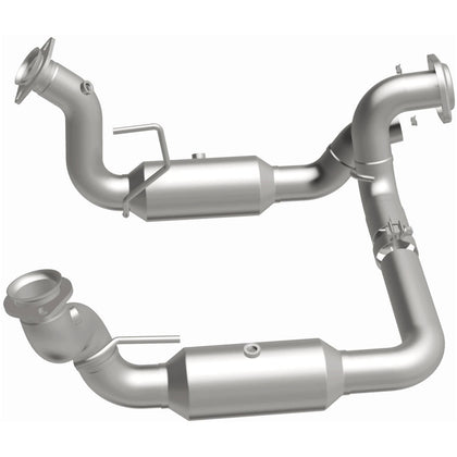 MagnaFlow 2020-2024 Ford F-250 Super Duty 7.3L | 2020-2024 Ford F-350 Super Duty 7.3L OEM Grade Federal / EPA Compliant Direct-Fit Catalytic Converter 280246