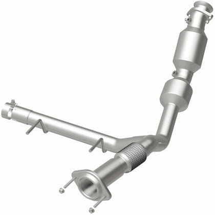 MagnaFlow 2021-2022 Ford F-150 3.5L OEM Grade Federal / EPA Compliant Direct-Fit Catalytic Converter 280268