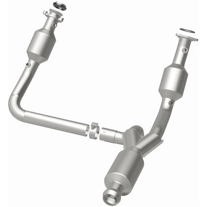 MagnaFlow OEM Grade Federal / EPA Compliant Direct-Fit Catalytic Converter 280424