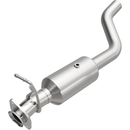 MagnaFlow 2022-2023 Ford F-650 7.3L / 2022-2023 Ford F-750 7.3L OEM Grade Federal / EPA Compliant Direct-Fit Catalytic Converter 280444