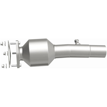 MagnaFlow 2014-2017 Land Rover Range Rover Evoque 2.0L | 2015-2019 Land Rover Discovery Sport 2.0L OEM Grade Federal / EPA Compliant Direct-Fit Catalytic Converter 280732
