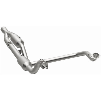 MagnaFlow 2021-2024 Ram 2500 6.4L | 2021-2024 Ram 3500 6.4L OEM Grade Federal / EPA Compliant Direct-Fit Catalytic Converter 280902