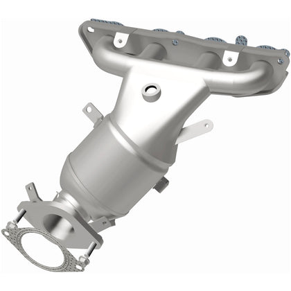 MagnaFlow 2018-2024 Nissan Kicks 1.6L | 2020-2024 Nissan Versa 1.6L OEM Grade Federal / EPA Compliant Direct-Fit Manifold Catalytic Converter 290031