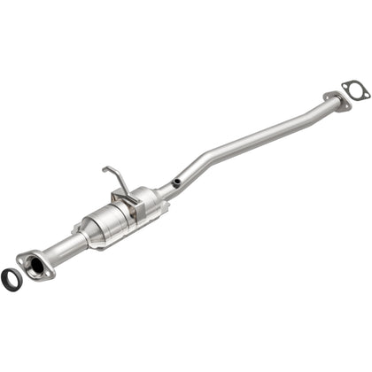 MagnaFlow 1999-2001 Suzuki Swift 1.3L | 1999-2001 Chevrolet Metro 1.3L California Grade CARB Compliant Direct-Fit Catalytic Converter 441043