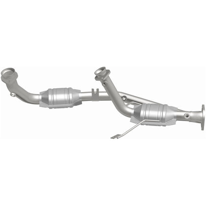 MagnaFlow 1996-1999 Ford Taurus 3.0L | 1996-1999 Mercury Sable 3.0L California Grade CARB Compliant Direct-Fit Catalytic Converter 444023
