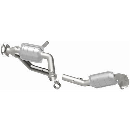 MagnaFlow 1996-1999 Ford Taurus 3.0L | 1996-1999 Mercury Sable 3.0L California Grade CARB Compliant Direct-Fit Catalytic Converter 444034