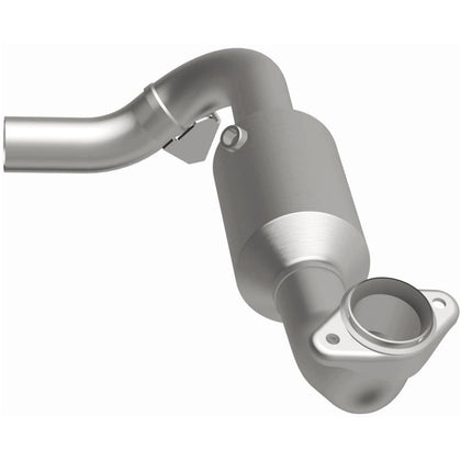 MagnaFlow 2005 Lincoln Navigator 5.4L California Grade CARB Compliant Direct-Fit Catalytic Converter 4451166