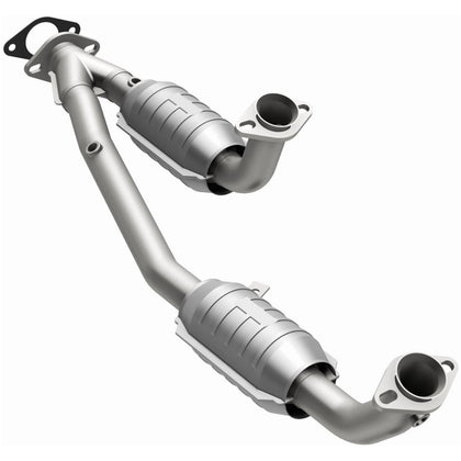 MagnaFlow 1995-1997 Ford Windstar 3.8L California Grade CARB Compliant Direct-Fit Catalytic Converter 4451353