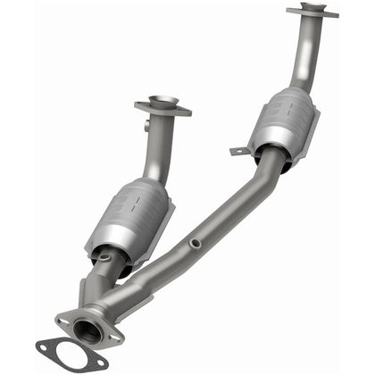 MagnaFlow 1995-1997 Ford Windstar 3.8L California Grade CARB Compliant Direct-Fit Catalytic Converter 4451353